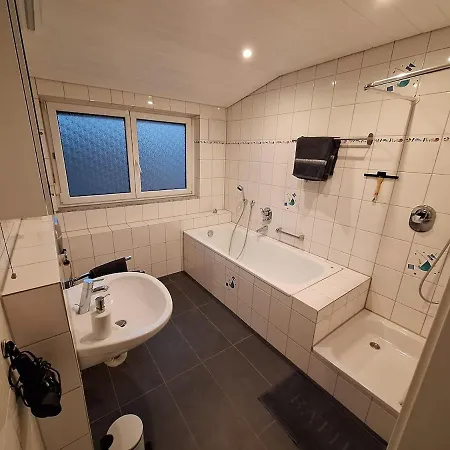 Helle, Grosszuegige Dachgeschosswohnung *